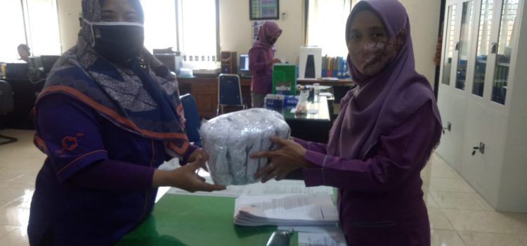 PT TPPI Sumbang 3.000 Masker untuk Pemkab Tuban