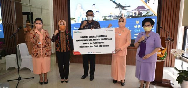 Pertamina Beri Bantuan Pendidikan ke SMA Binaan TNI AU