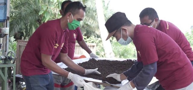 PLN dan Masyarakat Bangka Ubah Sampah Jadi Listrik