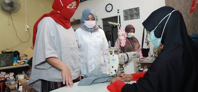 Mitra Binaan Pertamina Berdayakan Kelompok Ibu Siaga Covid