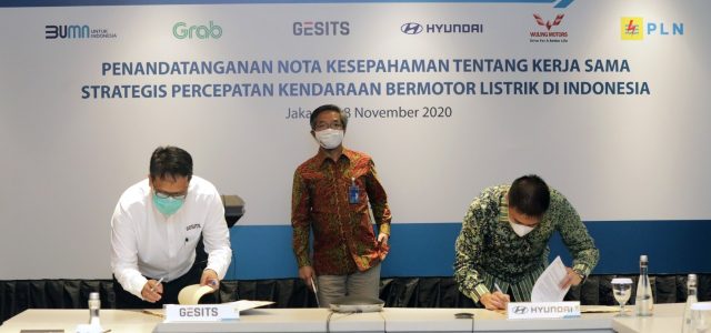 Teken MoU, PLN dan Mitra Kendaraan Listrik Jalin Kerja Sama
