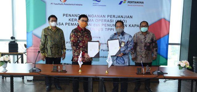 PTK dan TPPI Jalin Kerjasama Pemanduan Kapal di Terminal Khusus TPPI Tuban