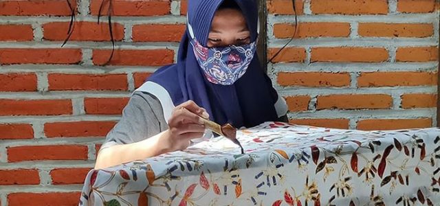Lestarikan Batik Kudus Dari Kepunahan, Pertamina Dampingi UMKM Binaan Hingga Go Modern