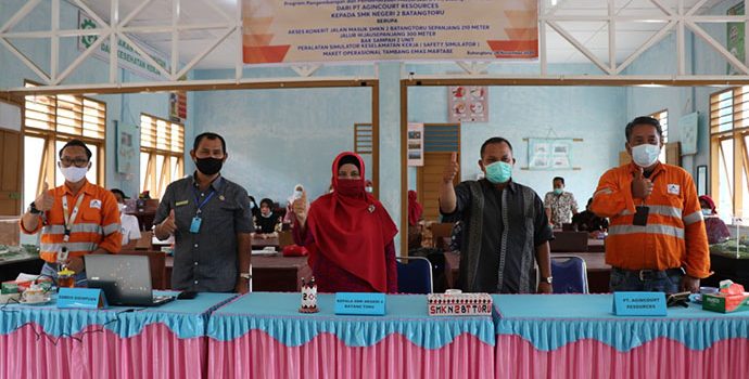 Tambang Emas Martabe Bantu Sarana Pembelajaran ke SMKN 2 Batangtoru