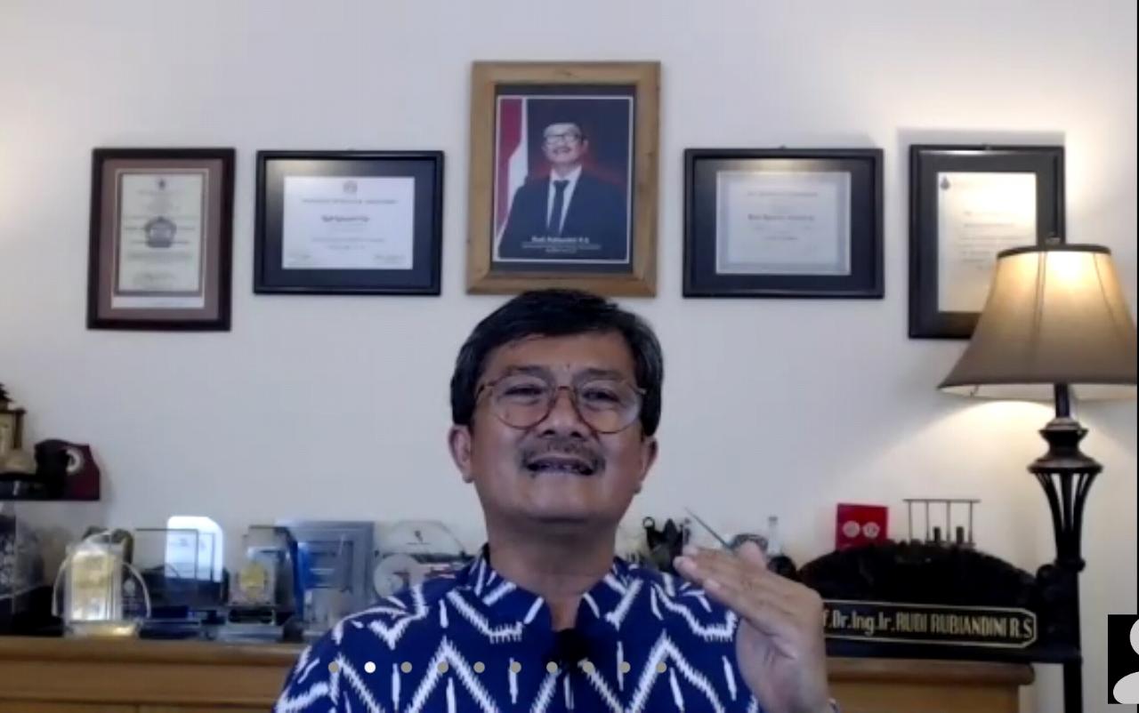 fenomena rendahnya harga minyak siklus 20 tahunan