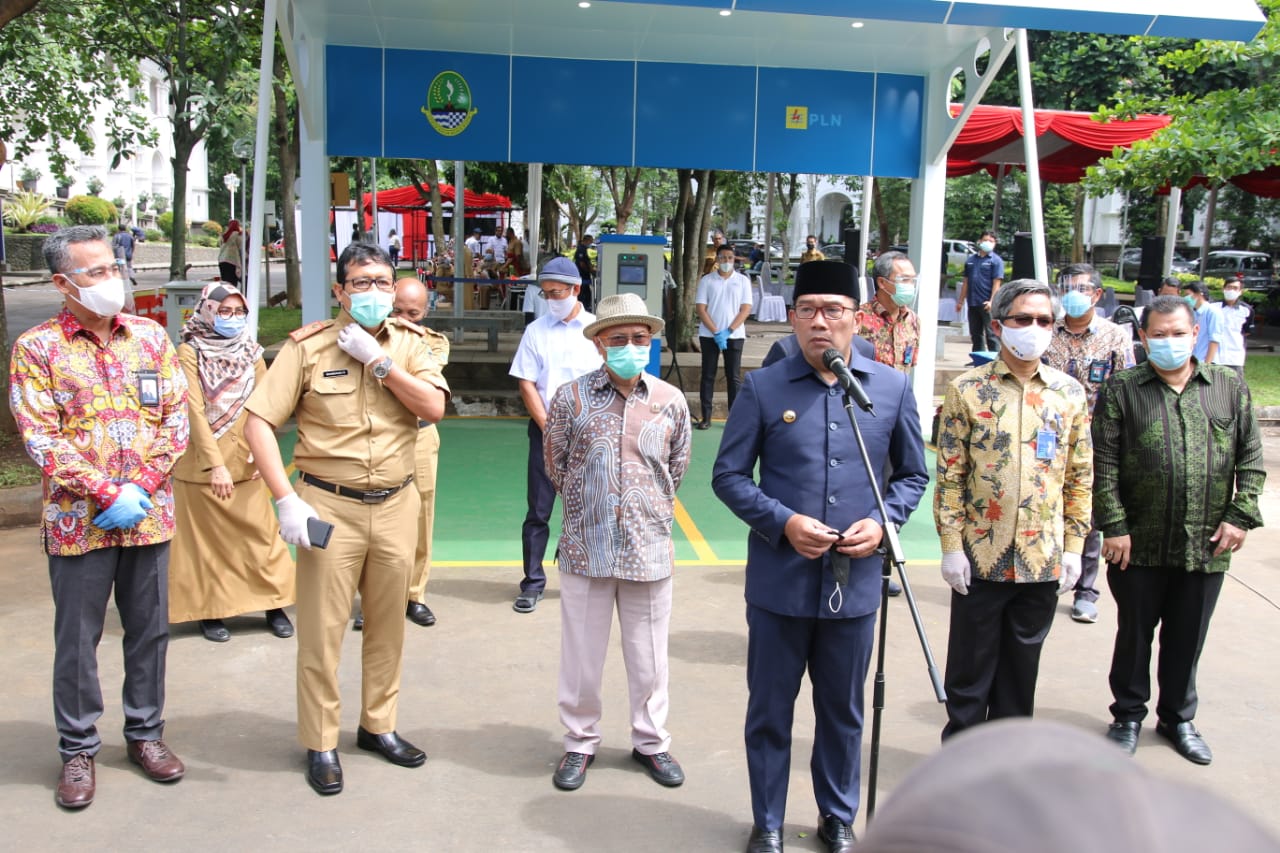 pln - pemprov jabar sinergi gelorakan electrifying lifestyle