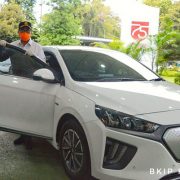 Keren, Menhub Bakal Gunakan Mobil Listrik Untuk Kendaraan Dinas