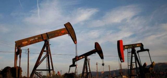 Penguncian Yang Diperketat Di Seluruh Dunia Imbangi Sentimen Pemangkasan Output, Minyak Melaju