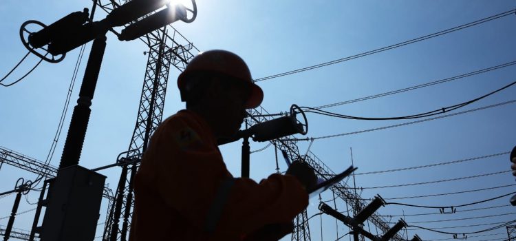 Dukung Masyarakat Tetap Produktif, PLN Jaga Pasokan Listrik Selama PPKM