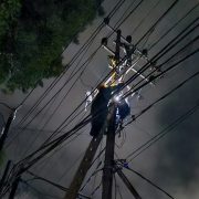 Perlancar Koordinasi Penanganan Pasca Gempa Sulbar, PLN Pasang Telepon Satelit
