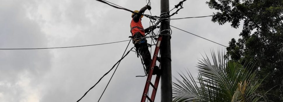 PLN Berhasil Atasi Pemadaman Listrik Akibat Cuaca Ekstrem di Jawa Tengah