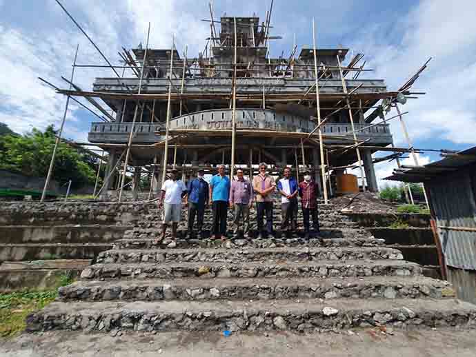 PLN Salurkan Batako dari FABA PLTU Ropa untuk Masyarakat Ende