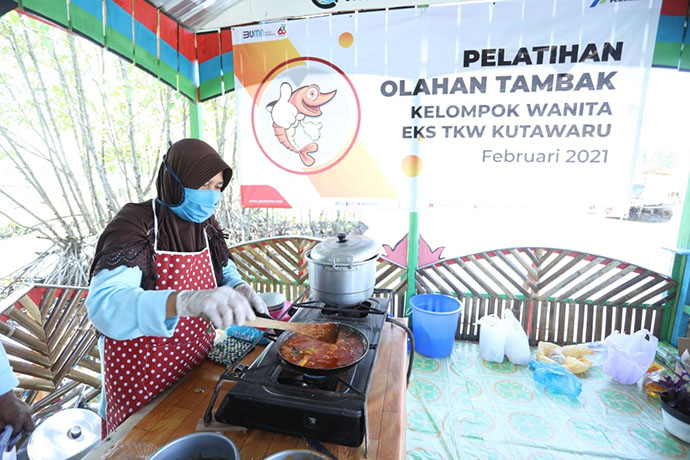 Kilang Pertamina Cilacap Fasilitasi Ex TKW Berdaya Tambak