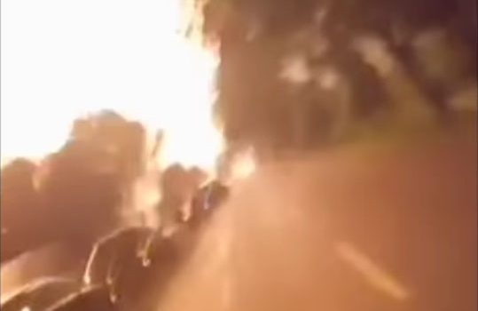 Kilang Minyak Pertamina di Balongan Meledak dan Terbakar