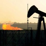 OPEC+ Lanjutkan Pemotongan Pasokan, Harga Minyak Kembali Menguat 