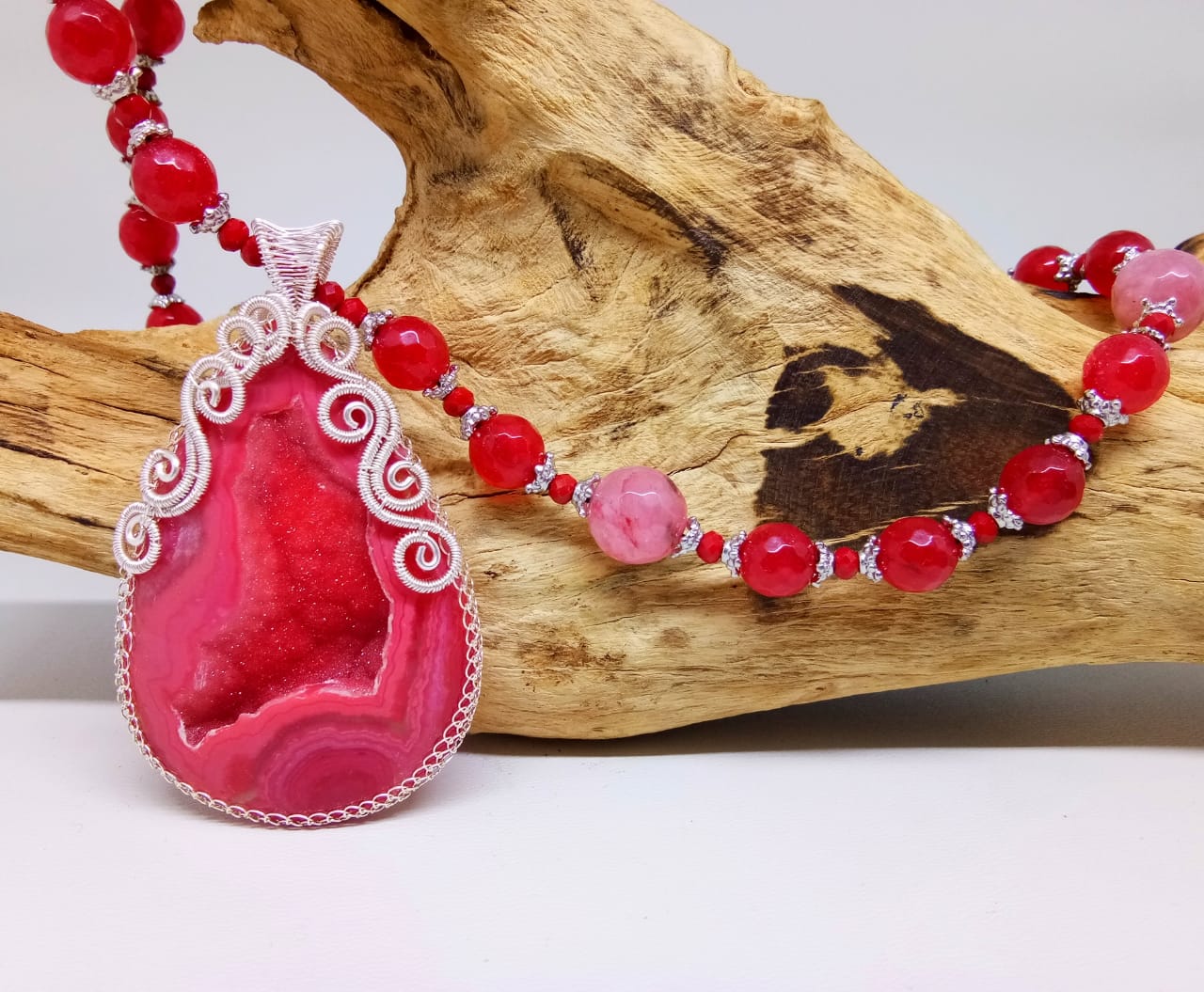 produk wire jewelry tembus pasar asia berkat pembinaan pertamina