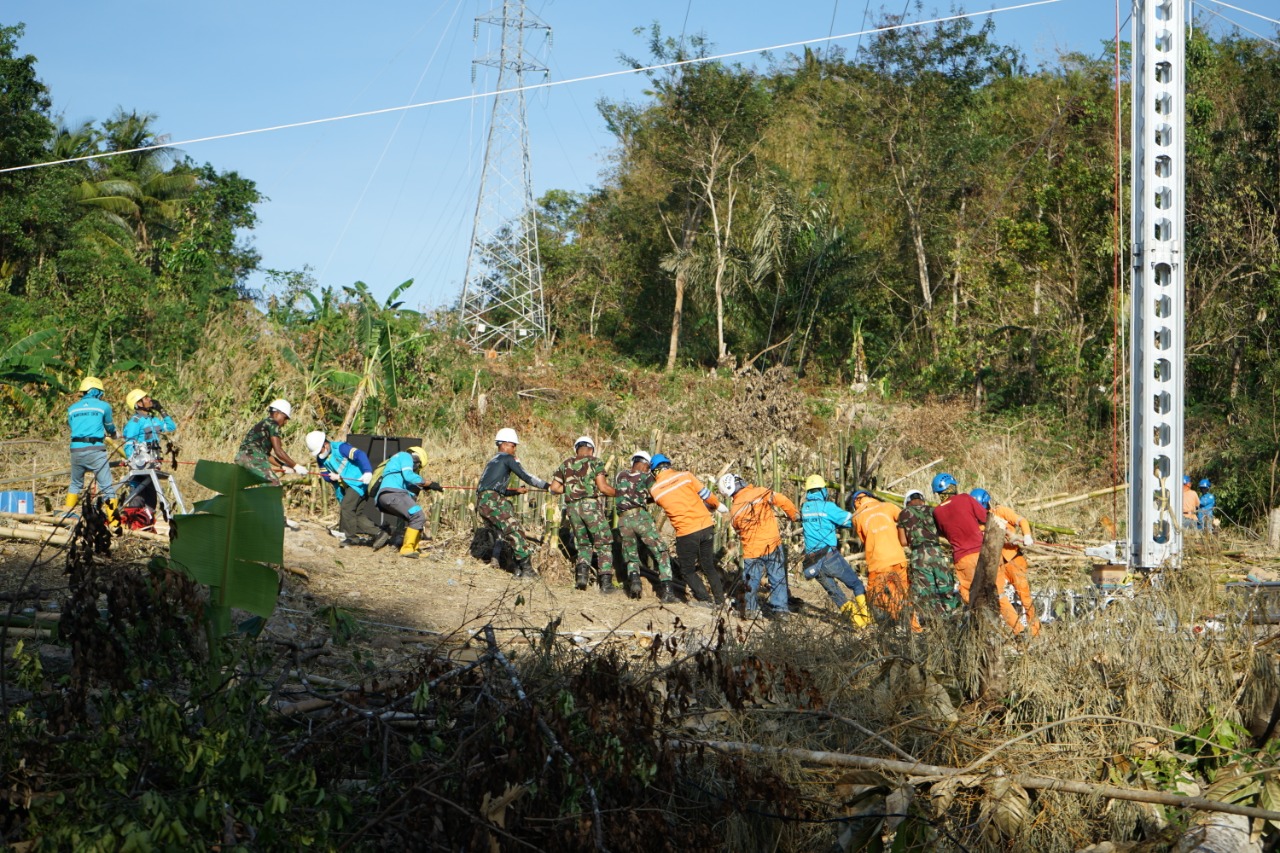 PLN Berhasil Bangun Tower Emergency di Pulau Timor NTT