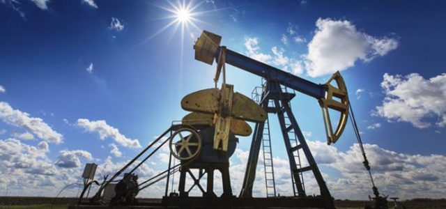 Harga Minyak Melemah Usai OPEC+ Putuskan Pengurangan Pemangkasan Pasokan