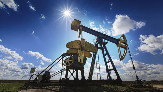 Harga Minyak Melemah Usai OPEC+ Putuskan Pengurangan Pemangkasan Pasokan
