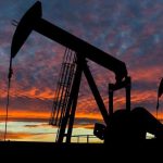 Imbas Peningkatan Produksi, Harga Minyak Anjlok 4 Persen