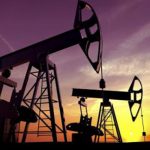 Harga Minyak Dunia Anjlok 2 Persen, Lonjakan Stok BBM AS Jadi Penyebab