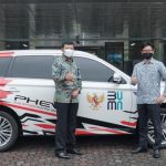 Mistubishi Hibahkan 1 Mobil Listrik Kepada Kementerian BUMN