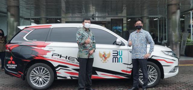 Mistubishi Hibahkan 1 Mobil Listrik Kepada Kementerian BUMN