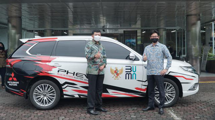 Mistubishi Hibahkan 1 Mobil Listrik Kepada Kementerian BUMN