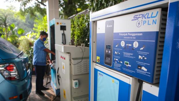 Dukung Pengembangan EV, Pertamina Tambah Bangun SPKLU
