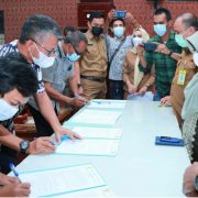 Wali Kota Tanjungpinang Teken Komitmen Pengawasan Penyaluran Gas LPG 3 Kg