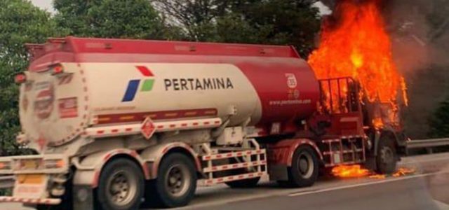 Api Sudah Padam, Pertamina Pastikan Penyaluran BBM Aman