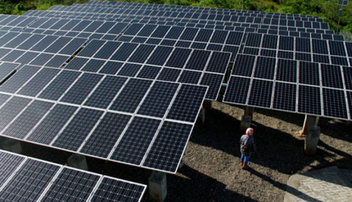 Pemerintah Menargetkan 'Zero Emission' Lebih Cepat Dengan EBT