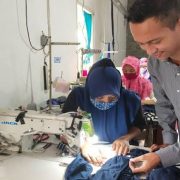 Pertamina Bantu Mitra Binaan Konveksi Baju Bayi di Bandung Bangkit di Masa Pandemi