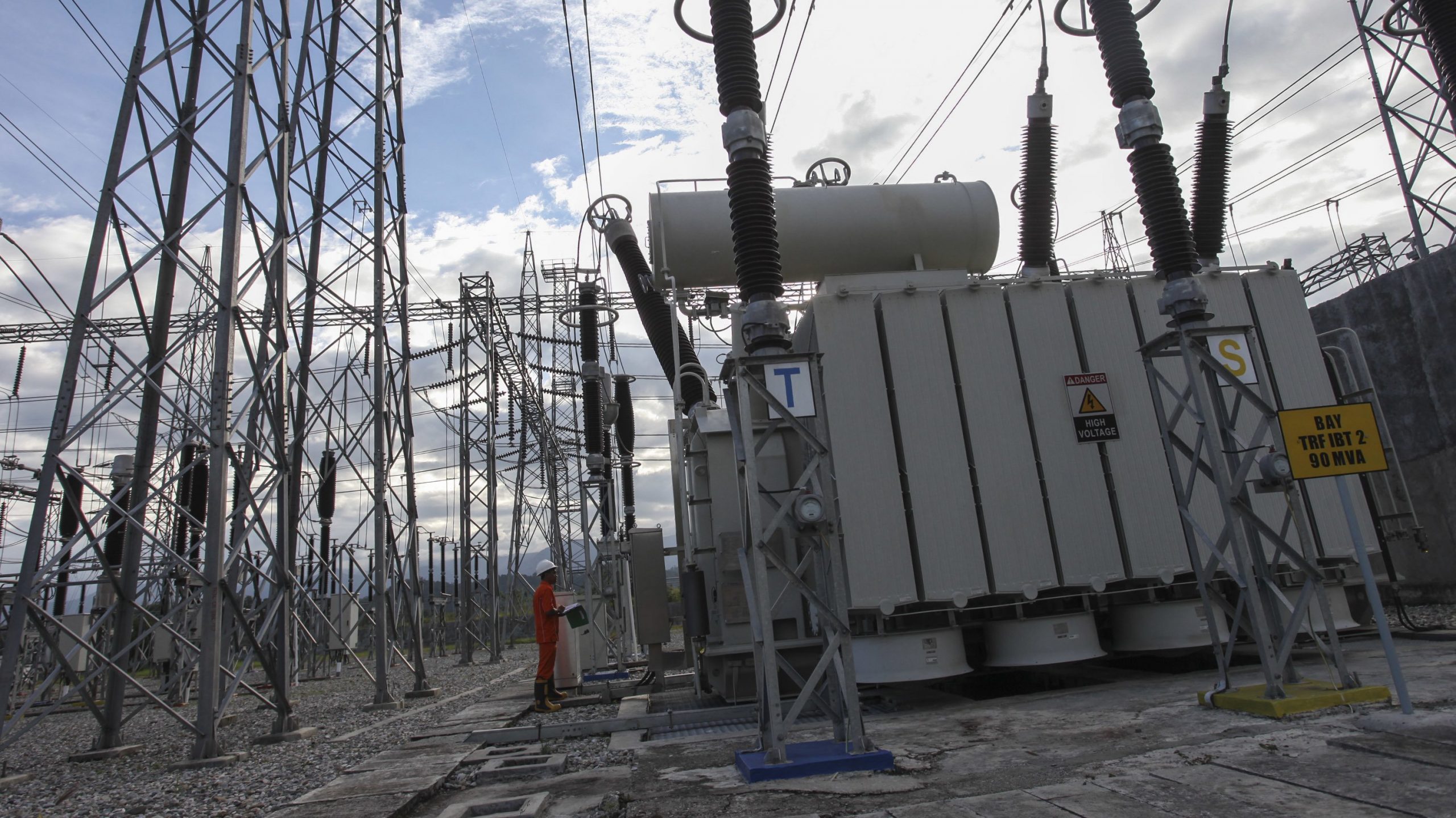 Utang PLN Tembus Rp 649,2 Triliun, Pemerintah Didesak Segera Bayar