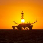 Lonjakan Kasus Corona Bikin Harga Minyak Anjlok Dua Persen