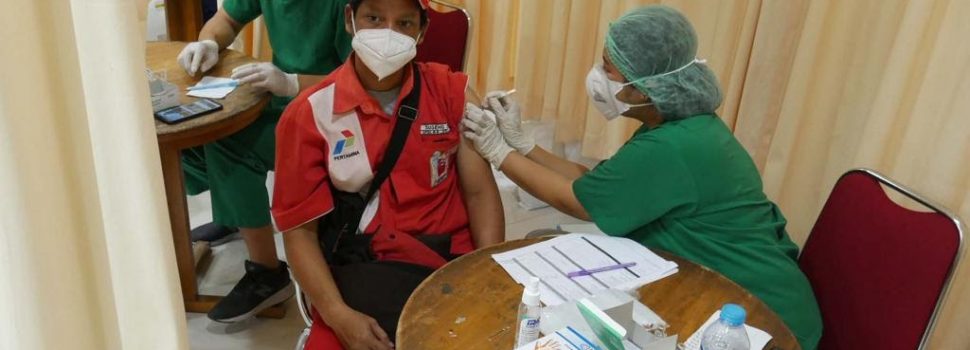 Petugas SPBU dan AMT Pertamina di Yogyakarta Ikut Program Vaksinasi