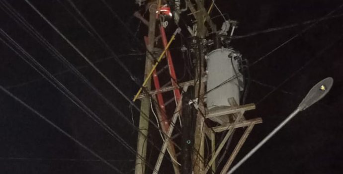 PLN Pulihkan Listrik Dampak Gempa Sulteng
