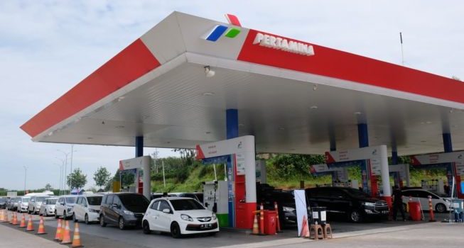 Harga Terbaru BBM Shell dan Pertamina, Mana Lebih Murah?