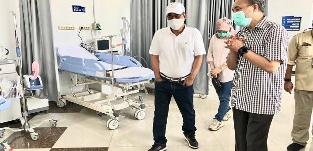 Direksi Pertamina Pantau Kesiapan Pertamedika di RS Darurat Covid-19 Asrama Haji