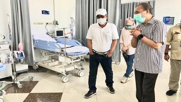 Direksi Pertamina Pantau Kesiapan Pertamedika di RS Darurat Covid-19 Asrama Haji