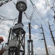 Pertumbuhan Konsumsi Listrik PLN Tahun Ini Anjlok, Ini Penyebabnya