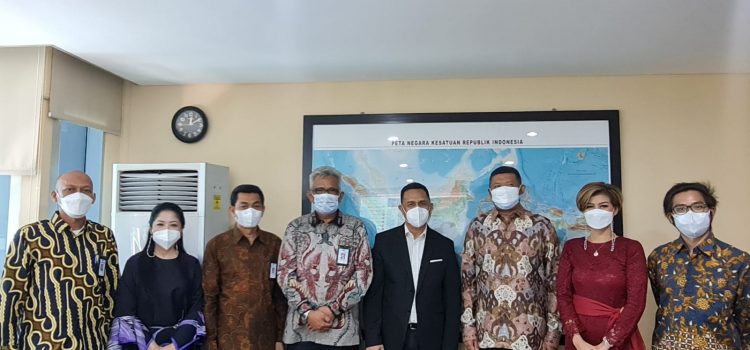 Kemenko Marves Maksimalkan Tenaga Surya di Pelabuhan