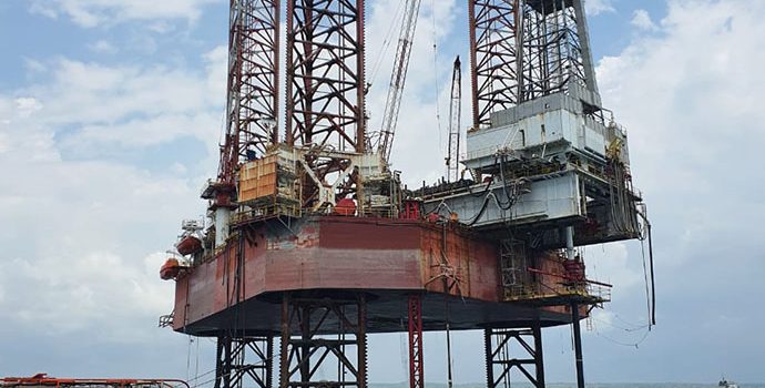 OPEC Plus Berpeluang Tingkatkan Produksi, Harga Minyak Melemah