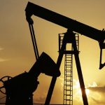 Lockdown China Mulai Dilonggarkan, Harga Minyak Terkoreksi Naik