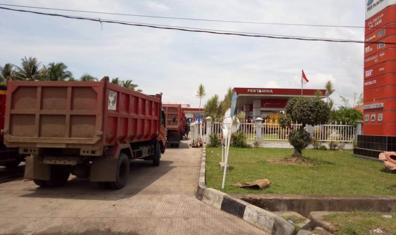spbu yg ada antrian bbm