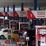 Penurunan Harga BBM Nonsubsidi dan Perbandingan Kebijakan Harga BBM Sejumlah Negara ASEAN