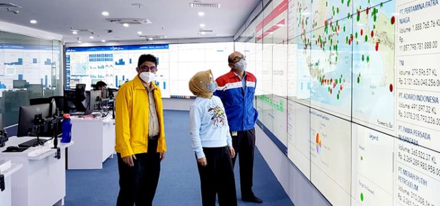 Lewat PICC, Dirut Pertamina Monitor Langsung Penanganan Insiden Tanki di Kilang Cilacap