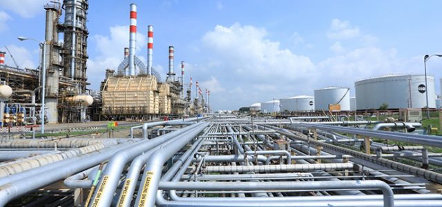 Harga Minyak Hari Ini Melemah, Omicron Lagi-Lagi Jadi Pemicu