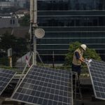 Pemasangan 350 PJUTS di Sumsel untuk Capai Target Net Zero Emission pada 2060