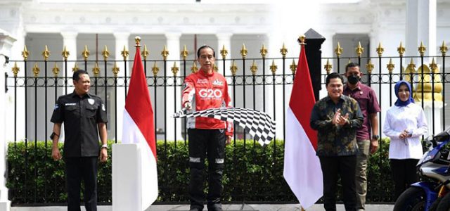Presiden Jokowi Lepas Parade Pembalap Pertamina Grand Prix of Indonesia